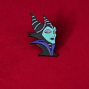 Fantasy pin